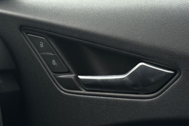 AUDI TT Photo 28