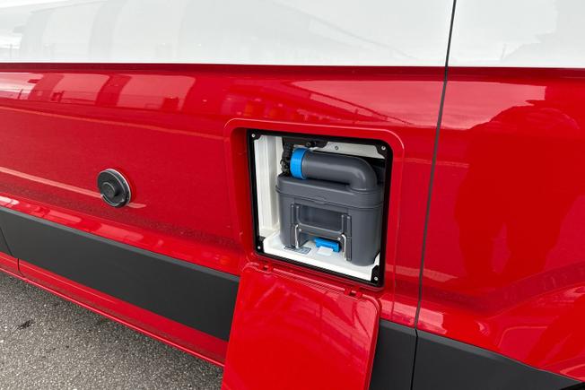 VOLKSWAGEN Grand California Photo 27