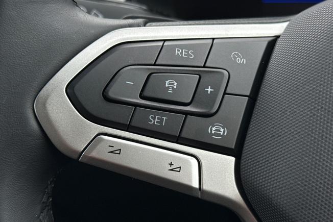 VOLKSWAGEN T-Roc Photo 16