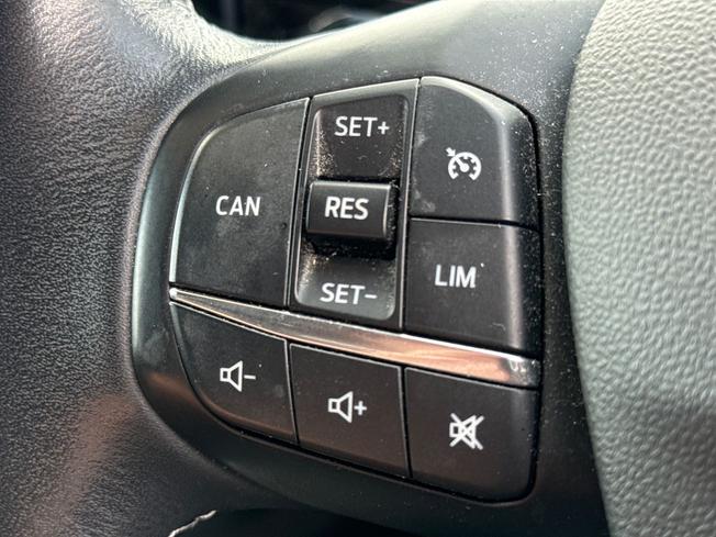FORD Fiesta Photo 16