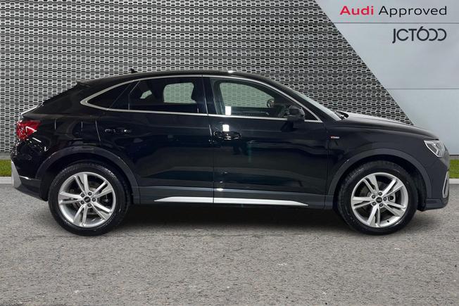 AUDI Q3 Photo 4