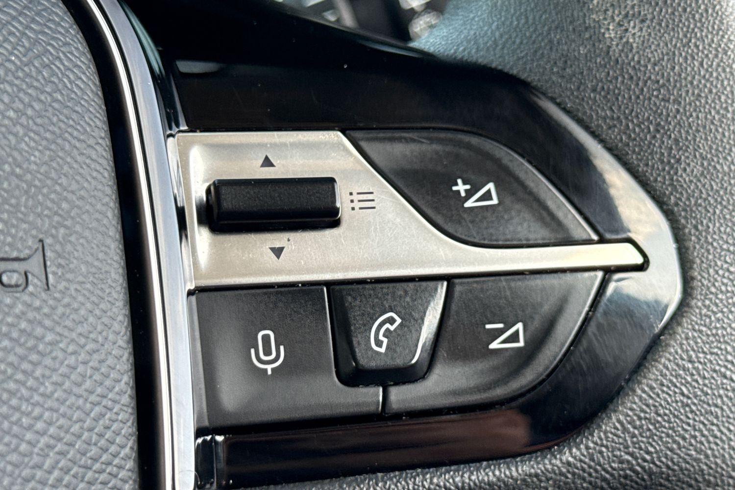 Peugeot PARTNER Photo 24