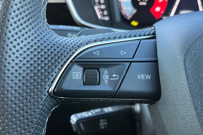 AUDI Q3 Photo 16