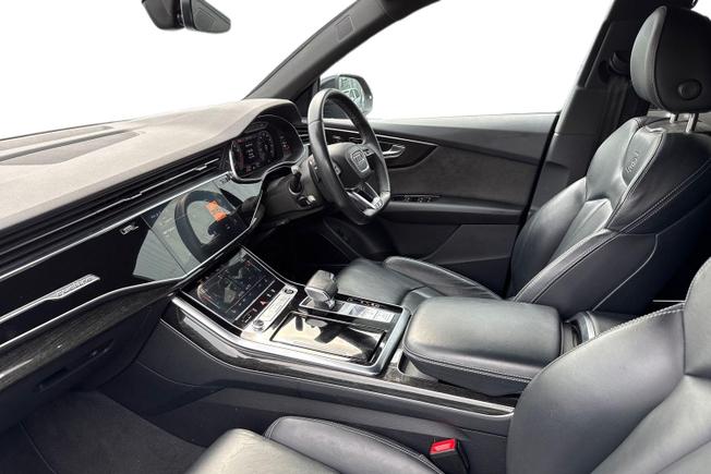 Audi Q8 Photo 2