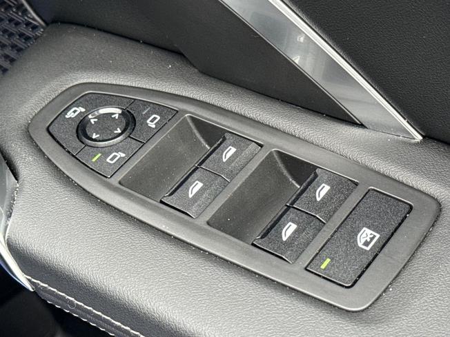 BMW Ix2 Photo 25