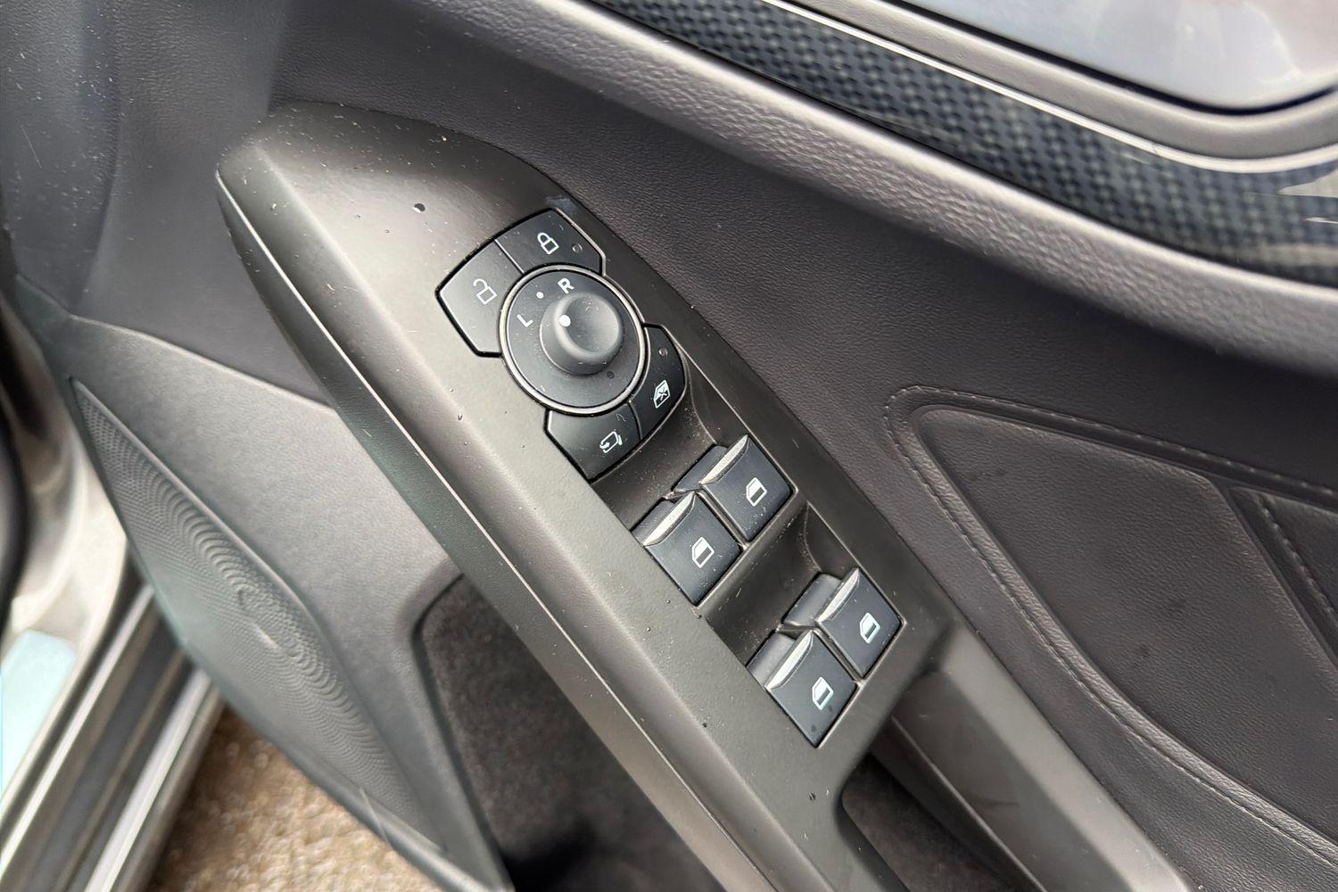 Ford FOCUS Photo 15
