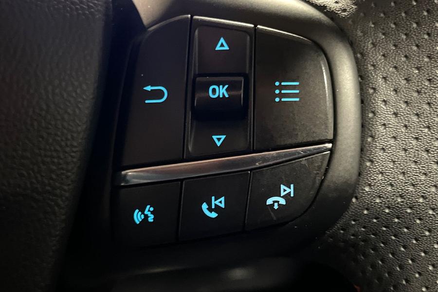 Ford Kuga Photo autoimg-867c330d5fee334bc802cc546d47d7ff29ab5be7.jpg