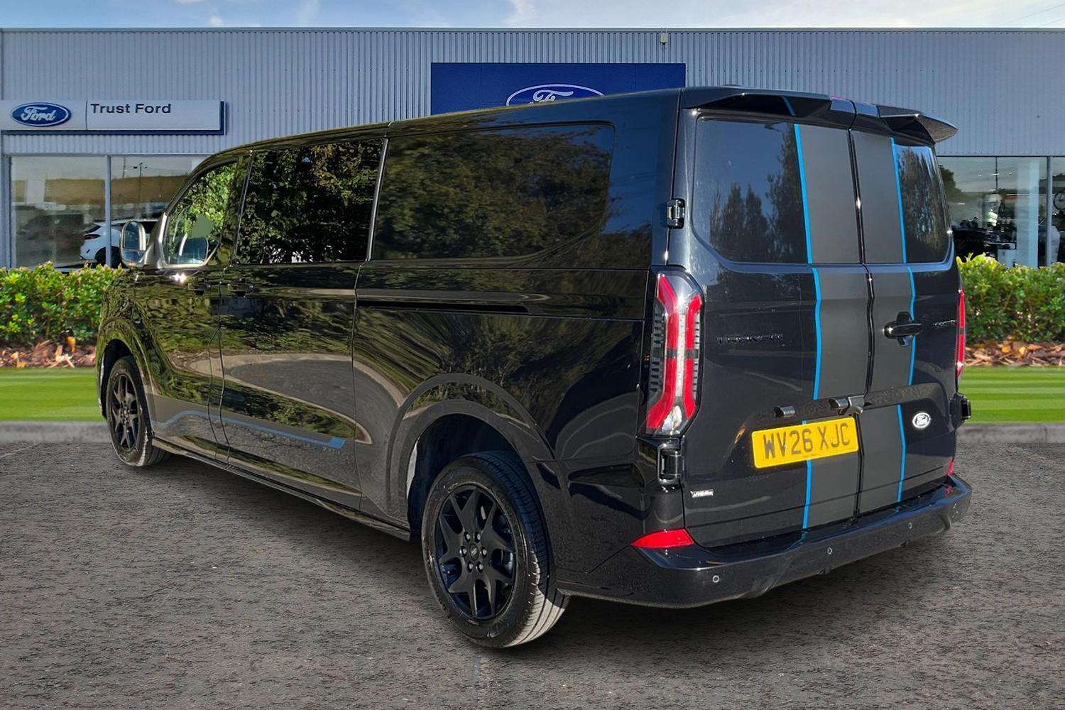 Ford TRANSIT CUSTOM Photo 1