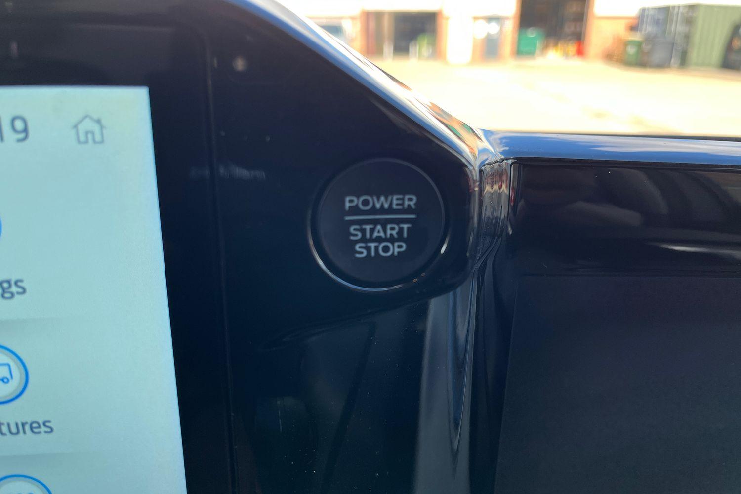 Ford TRANSIT CUSTOM Photo 21