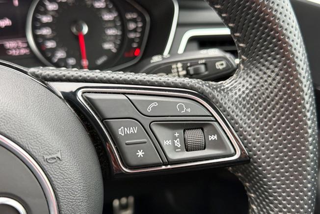 AUDI A4 Avant Photo 17