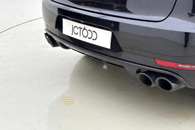PORSCHE Macan Photo 23