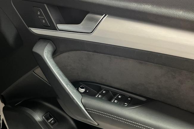 AUDI SQ5 Photo 28