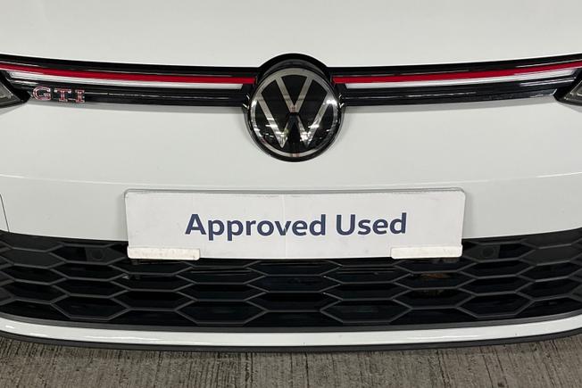 VOLKSWAGEN Golf Photo 39