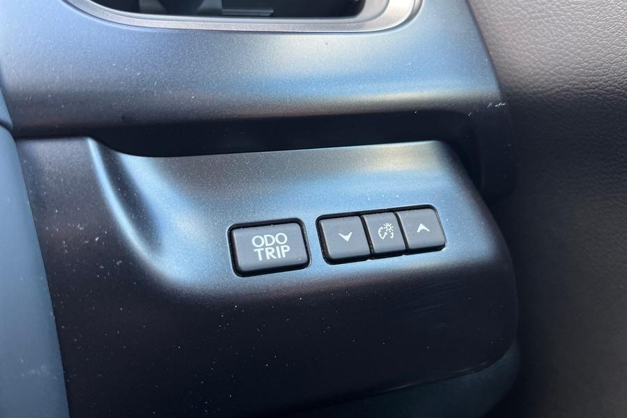 Lexus UX Photo autoimg-869b639a8b8eecd601a781ebd52d56027f9d3418.jpg