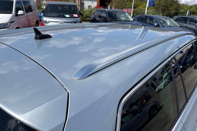 VOLKSWAGEN Passat Photo 21
