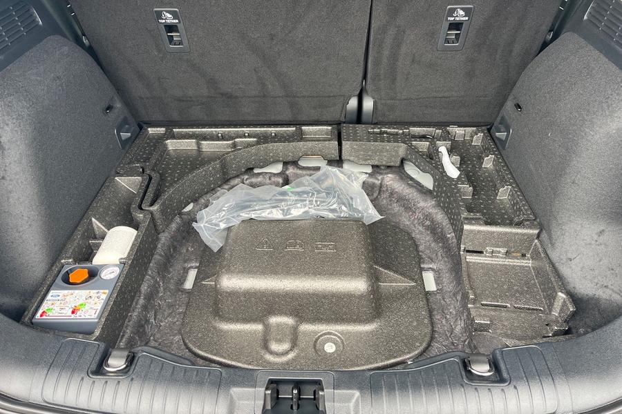 Ford Kuga Photo autoimg-869e3b4278446fcf2ee69326115b9547fc64ca72.jpg