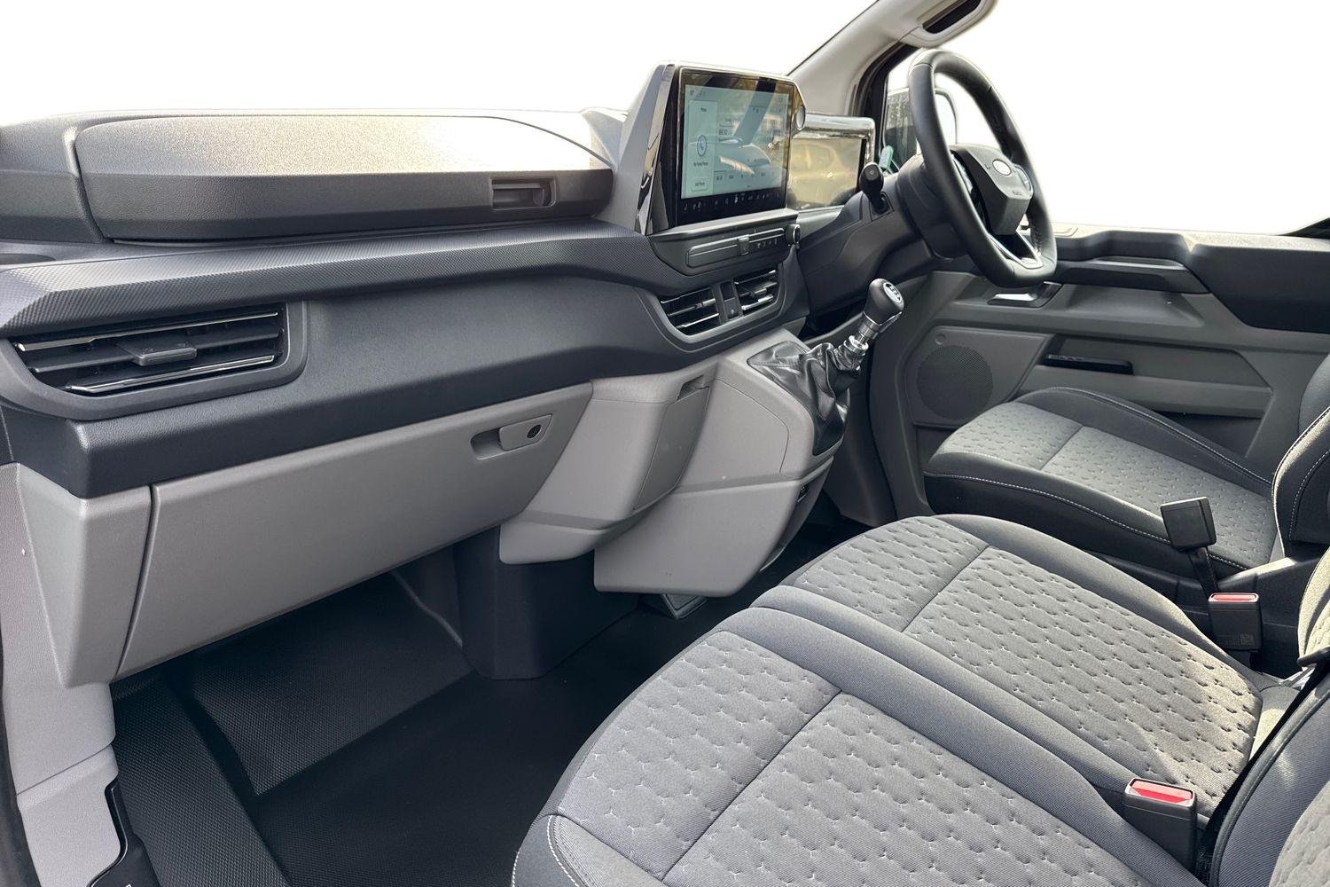 Ford TRANSIT CUSTOM Photo 2