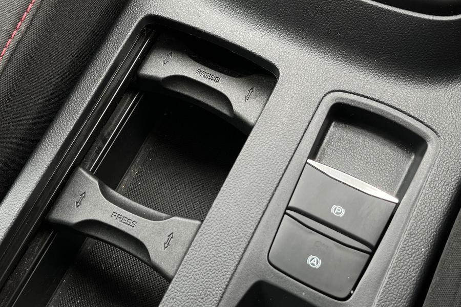 Ford FOCUS Photo autoimg-86a406b71b76998c34c72b8d1ddf5b3af06138f3.jpg