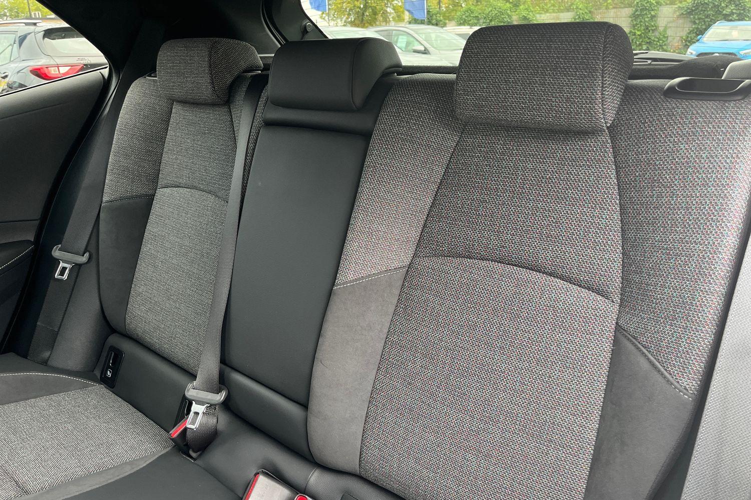 Toyota Corolla Photo 19