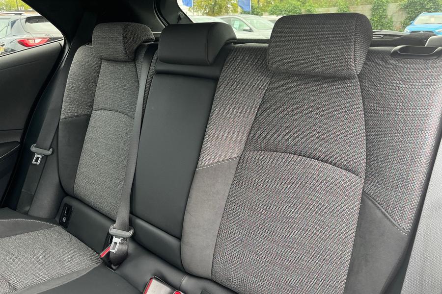 Toyota Corolla Photo autoimg-86ad432aa71f1943dcde908334f8355fa8e6e436.jpg