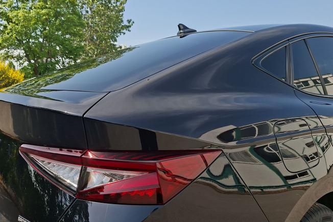 ŠKODA Enyaq Photo 24
