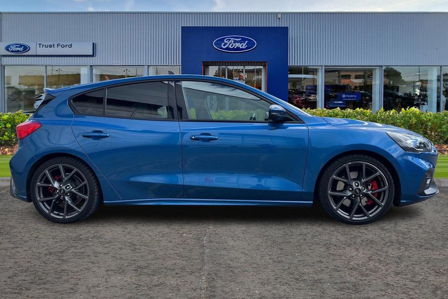 Ford Focus Photo autoimg-86b0b2e83d2664da1b50cc2f06b9404eaa62c0fb.jpg