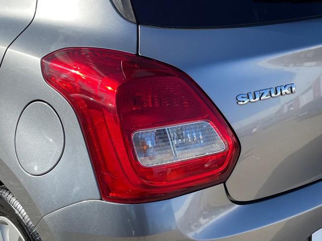 SUZUKI Swift Photo 18