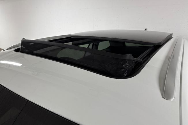VOLKSWAGEN Passat Photo 30