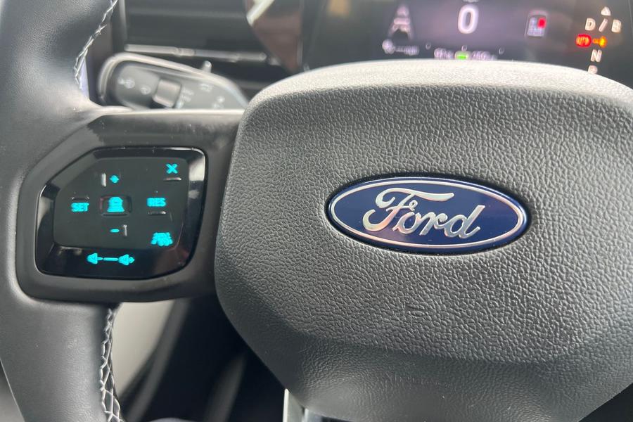 Ford EXPLORER Photo autoimg-86bc19906e32cacf1903d3785131344aabdc8078.jpg