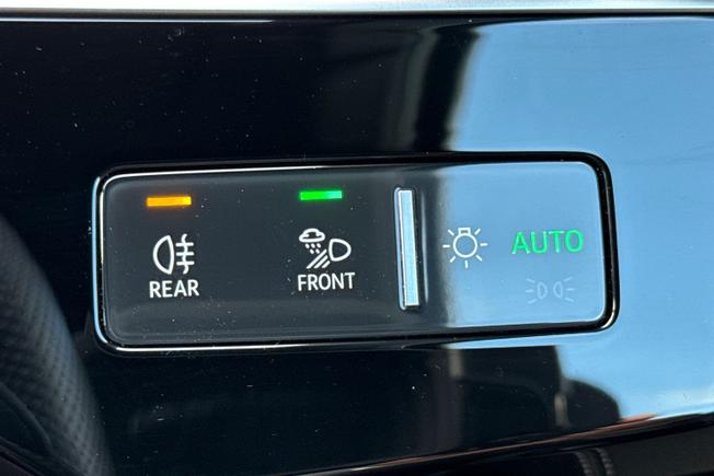 AUDI e-tron Photo 31