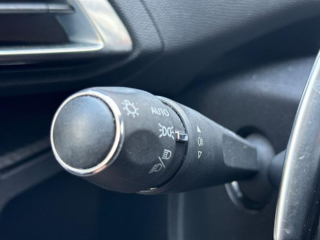 PEUGEOT 5008 Photo 50