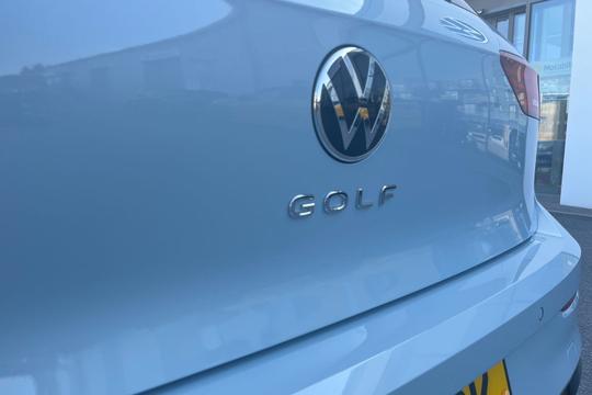 Volkswagen Golf Photo autoimg-86c43cb3eebad7c9ee97bb0c142fc4cdac0a1e0e.jpg
