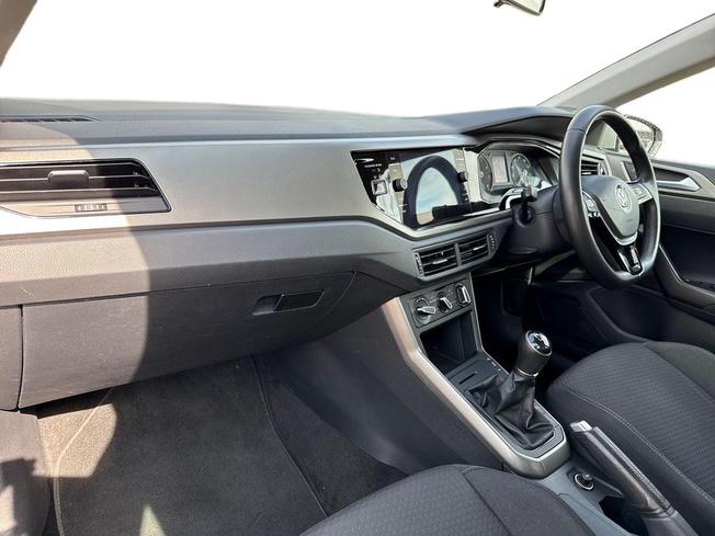 Volkswagen Polo Photo 2