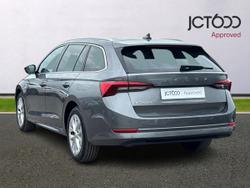 ŠKODA Octavia Photo 3