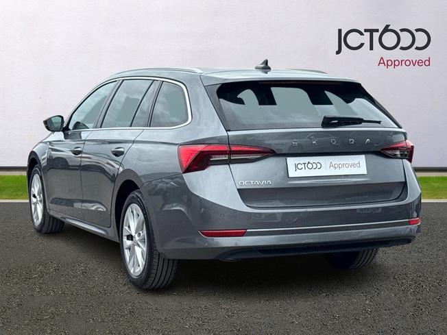 ŠKODA Octavia Photo 3