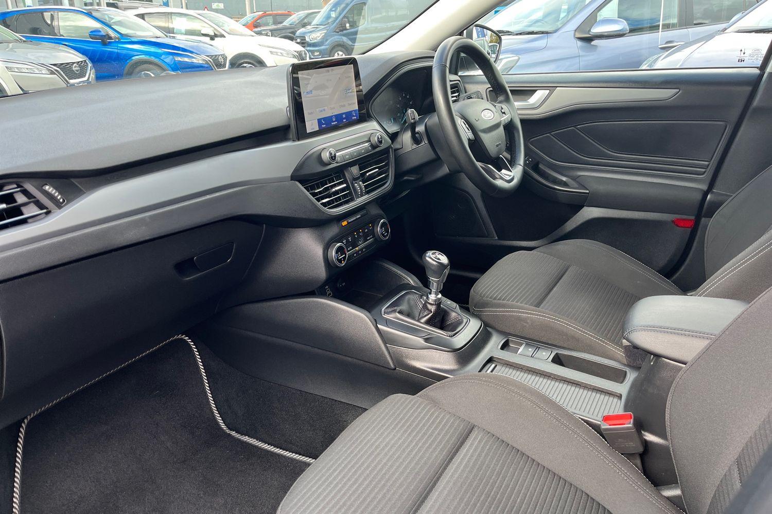 Ford FOCUS Photo 17