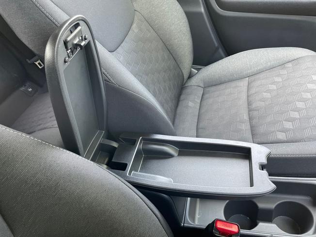 Toyota Yaris Photo 38