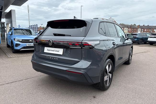 VOLKSWAGEN Tiguan Photo 24