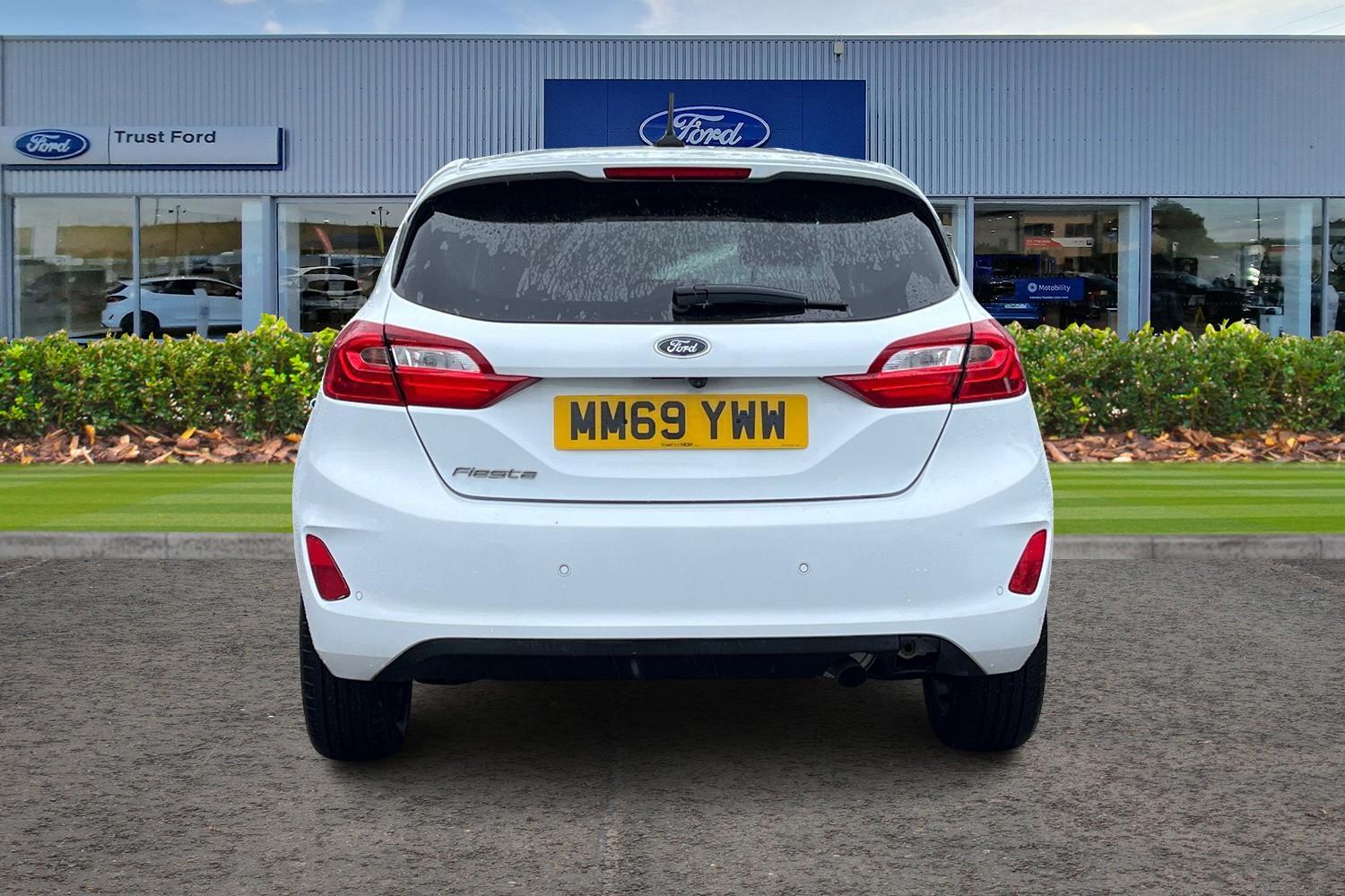 Ford FIESTA Photo 6