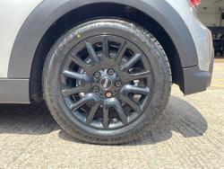 MINI Hatch Photo 5