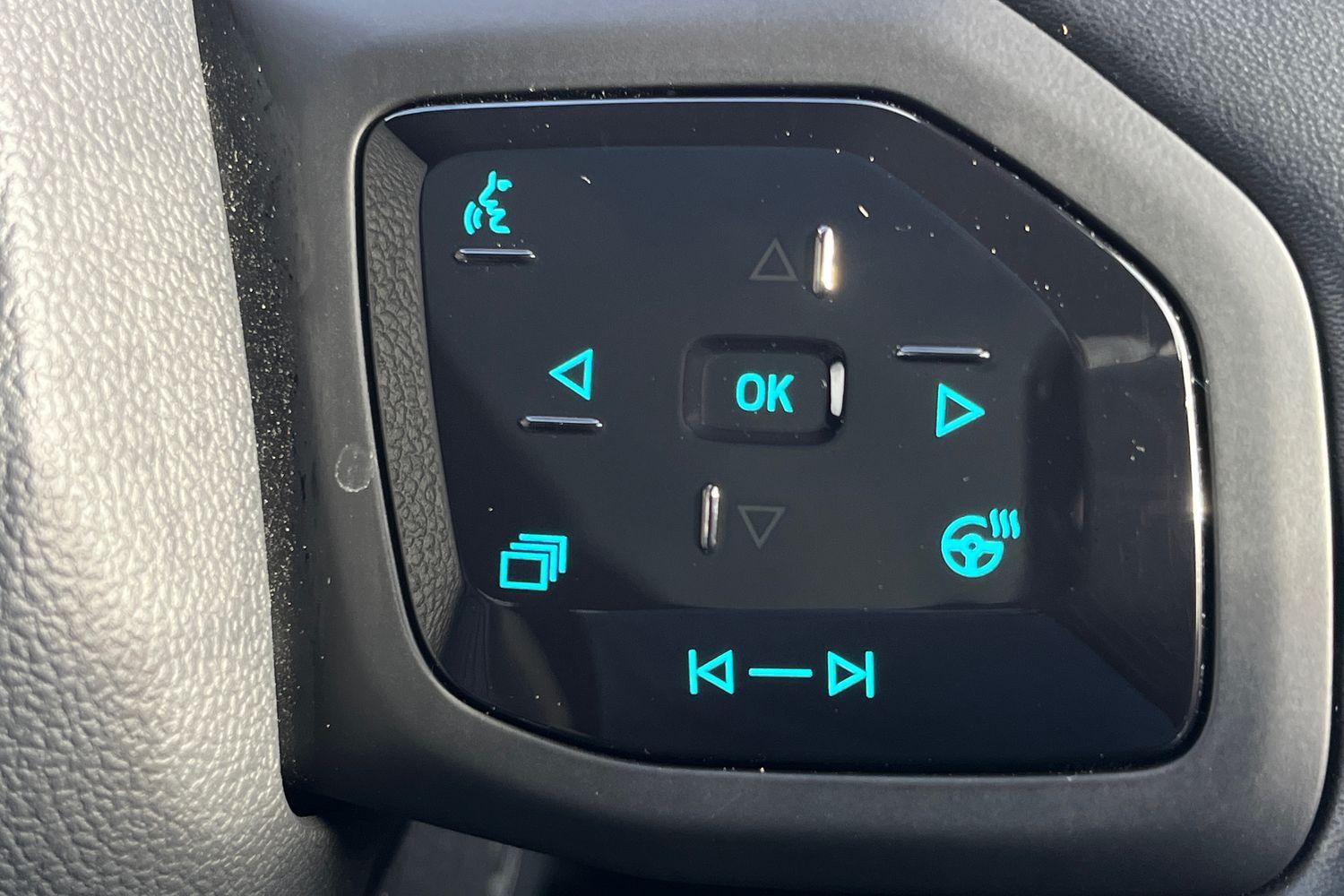 Ford Explorer Photo 23