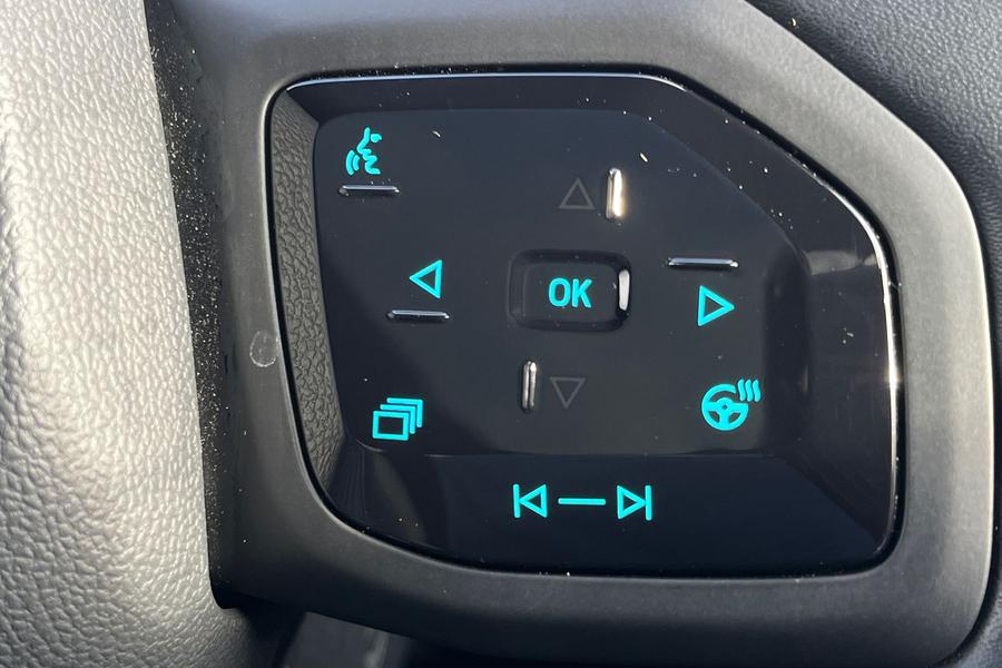 Ford Explorer Photo autoimg-86d972a0c98471822e3a6076d52a78a6651614a3.jpg