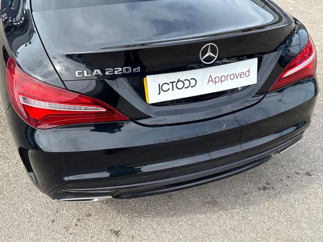 MERCEDES-BENZ CLA Class Photo 22