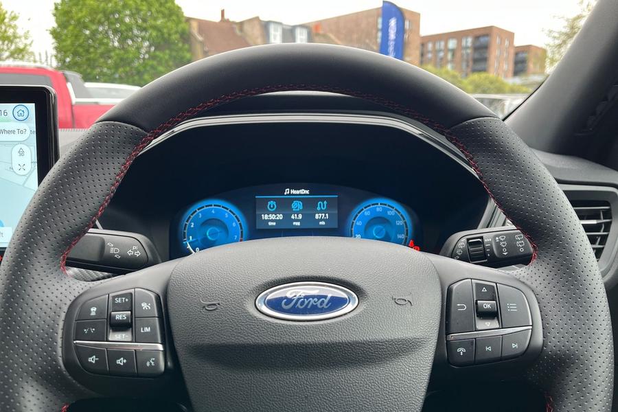Ford Kuga Photo autoimg-86da8fdb5b2e684d3d8343cb0f004b192a988211.jpg