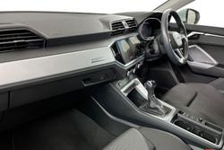 AUDI Q3 Photo 2