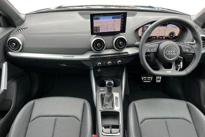 AUDI Q2 Photo 10