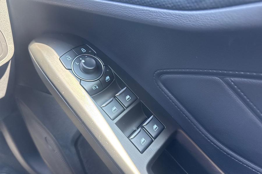 Ford FOCUS Photo autoimg-86e55c3627ff86af6084d3f98fa5e070eeab4be2.jpg