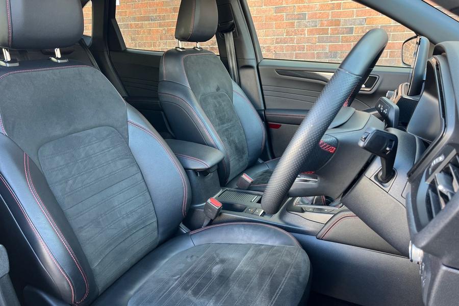 Ford Kuga Photo autoimg-86e8c81698d003c99bcdc0ecd3c03bb1fbc7fa8e.jpg