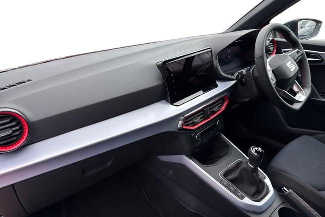 SEAT Arona Photo 2