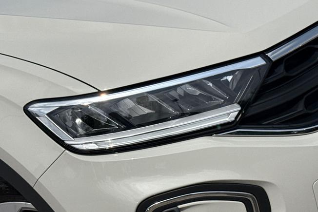 VOLKSWAGEN T-Roc Photo 19